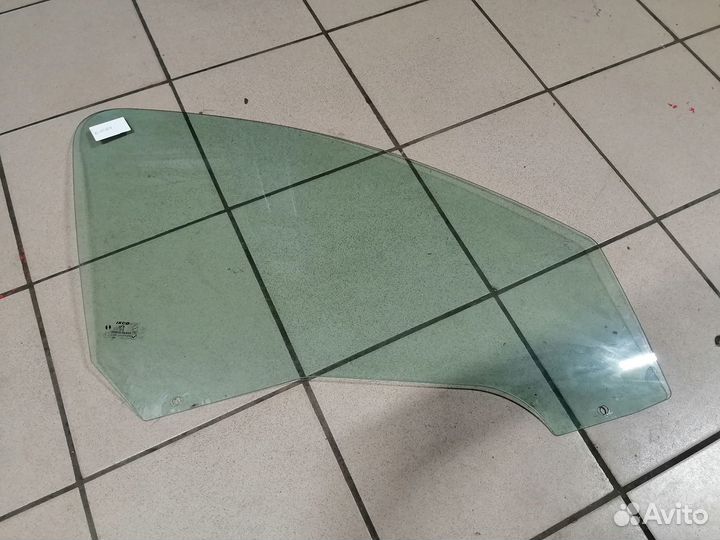 Стекло переднее правое Пежо 206 седан. Оригинал. Б