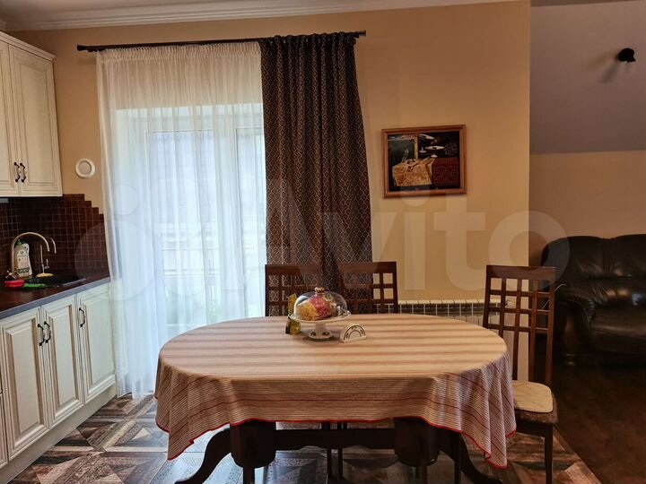 3-к. квартира, 113 м², 3/3 эт.