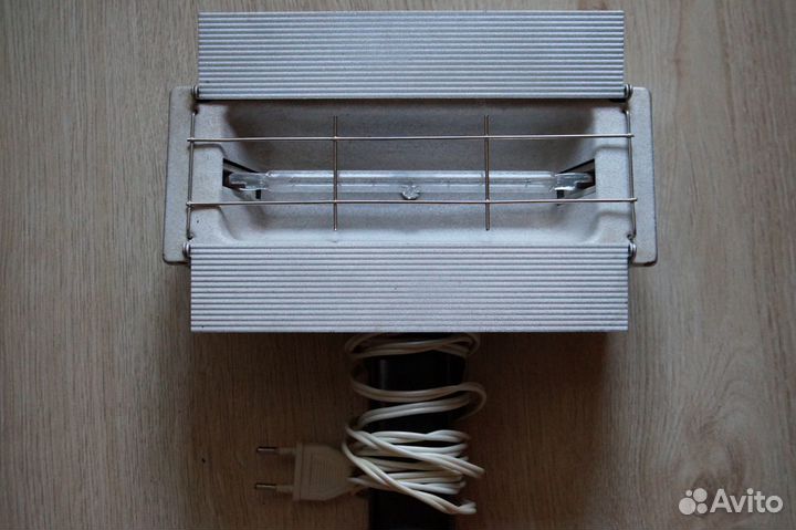 Галогенный киноосветитель KV 1000