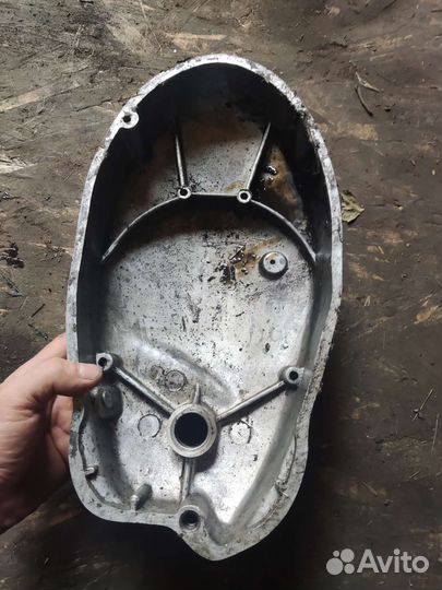 Левая крышка двигателя Иж планета 3