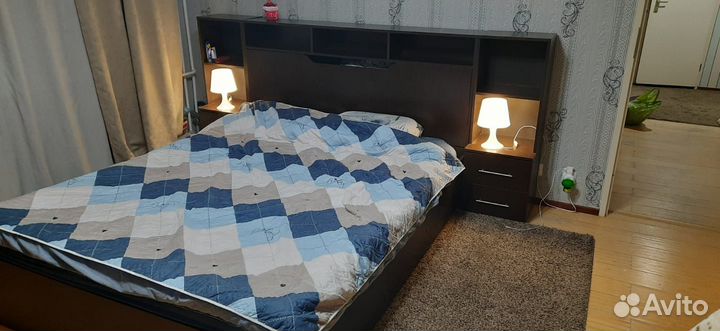 Кровать двухспальная с матрасом 160х200см