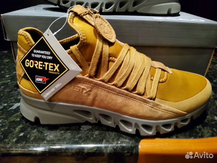 Кроссовки мужские ессо 41 размер, новые