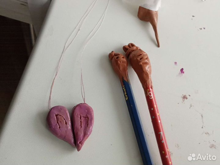 Поделки из глины. Кулоны, нос, поделки