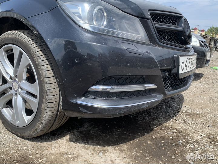 Бампер передний мерседес 204