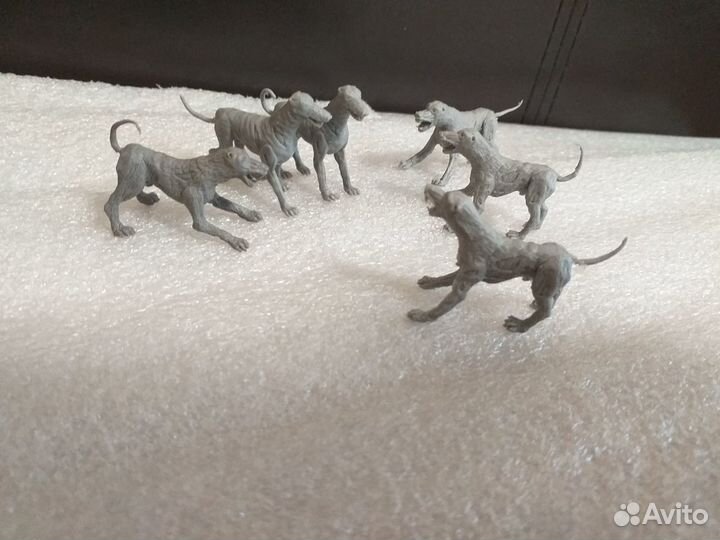 Фигурка слепого пса 