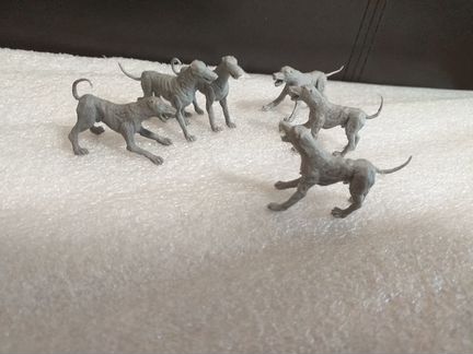 Фигурка слепого пса 