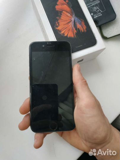 Телефон iPhone 6s