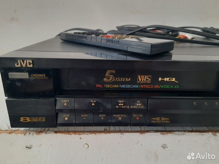 Видеомагнитофон JVC