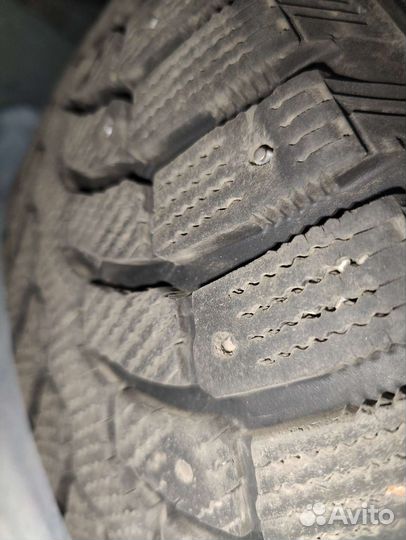 Bridgestone Blizzak Spike-01 225/60 R17