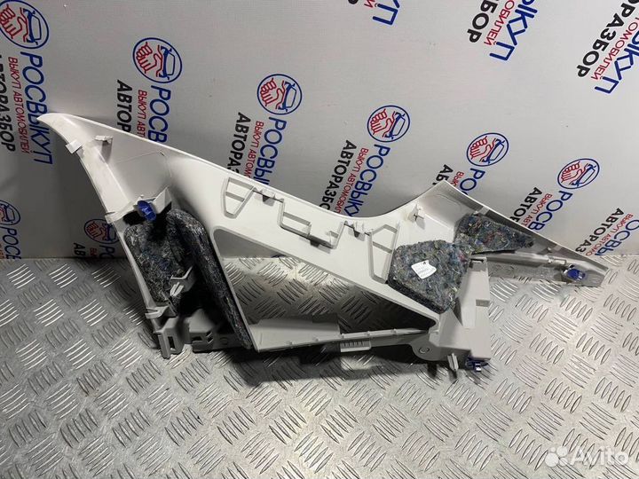 Обшивка стойки Renault Arkana