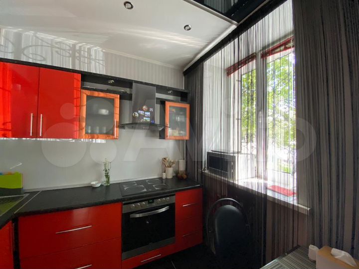 2-к. квартира, 60 м², 1/3 эт.