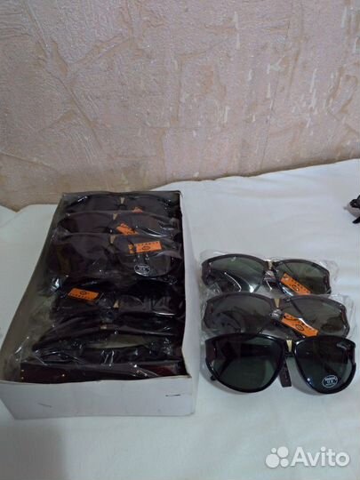 Очки солнцезащитные