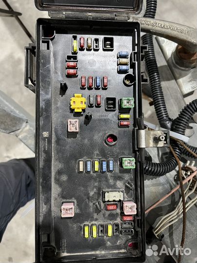 Блок предохранителей dodge ram 2008 04692118AF