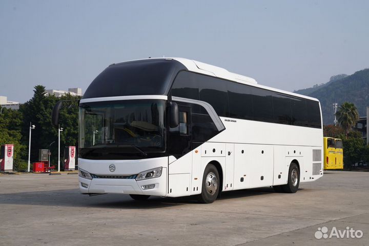 Туристический автобус Golden Dragon XML6126, 2024