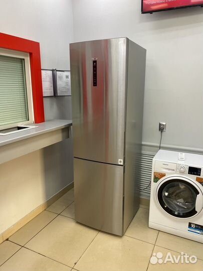 Г35 Холодильник Haier C4F640CXU1