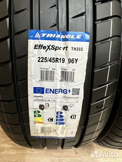 Triangle EffeXSport TH202 225/45 R19 97Y