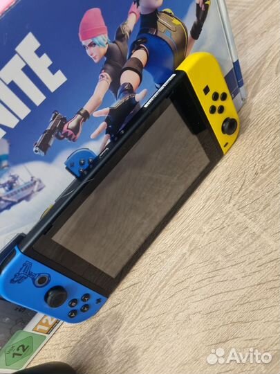 Игровая приставка nintendo switch