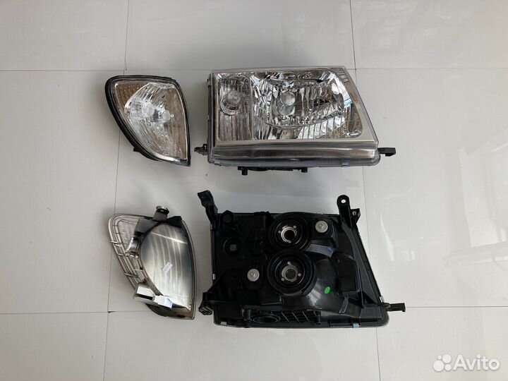 Фара (комплект) Toyota Land Cruiser 100(2000-2005)