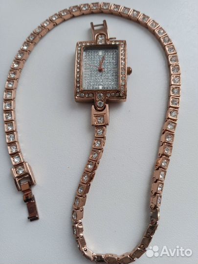 Женские часы