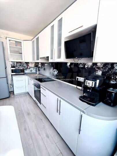 3-к. квартира, 72 м², 17/17 эт.