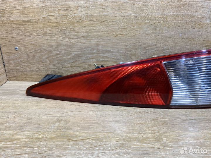 Фонарь задний правый Ford Mondeo 3 Арт. 110123