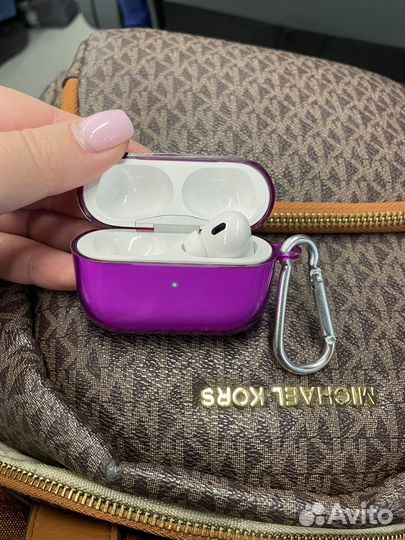Arpods pro 2 кейс и правый наушник