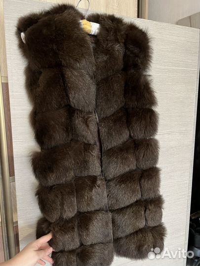 Меховая жилетка