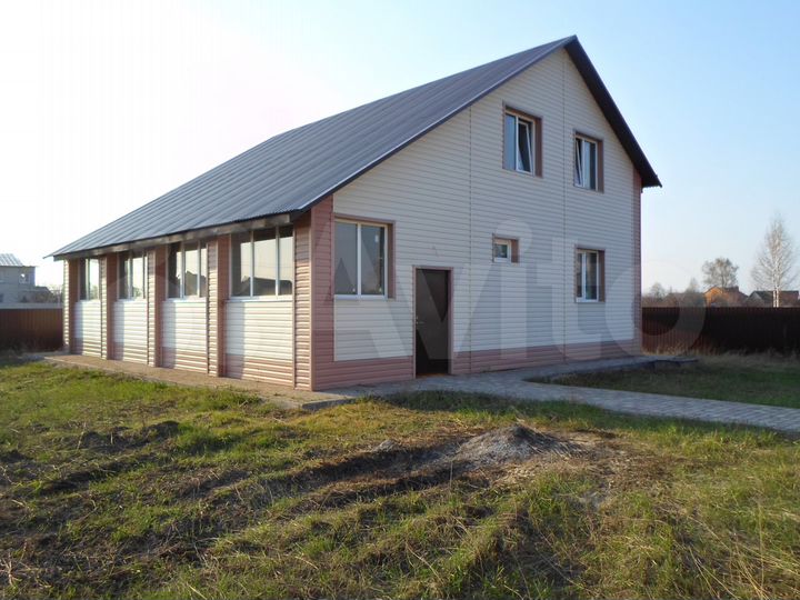 Коттедж 183 м² на участке 14 сот.