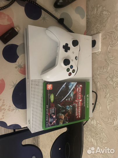 Xbox one s 2 геймпада 1tb