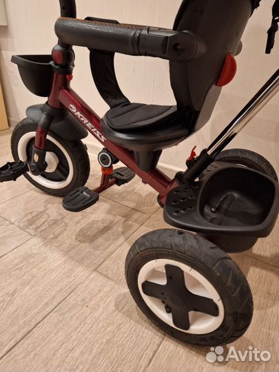 Детский велосипед с ручкой