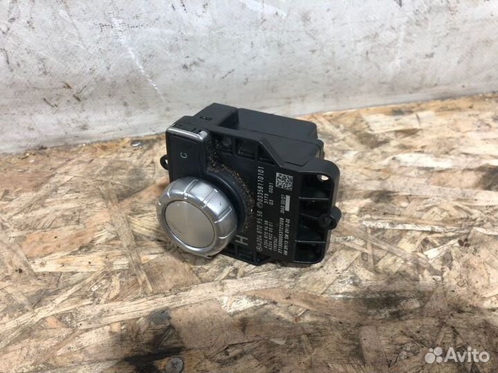 Блок управления мультимедиа Mercedes-Benz C-Class