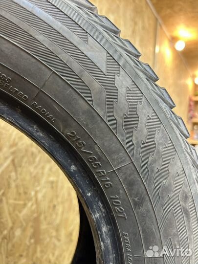 Yokohama IceGuard Stud IG65 215/65 R16 102T