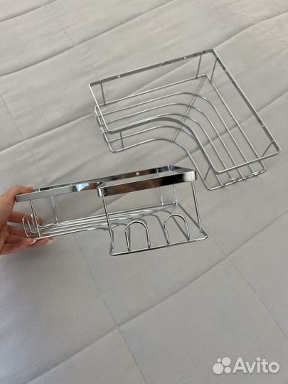 Угловые полки в ванную комнату