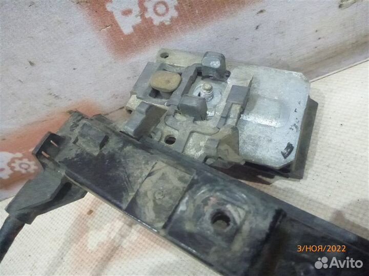 Стеклоподъемник передний правый Volkswagen Vento