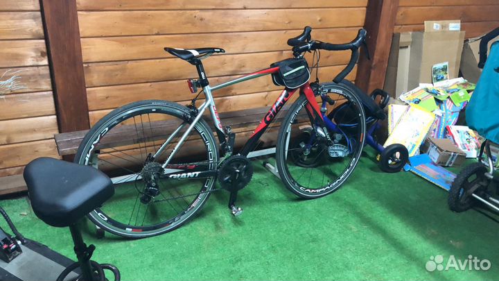 Шоссейный велосипед Giant Defy
