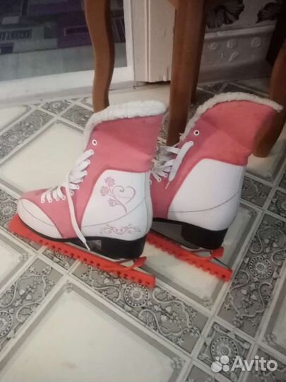 Коньки фигурные