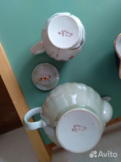 Чайник, молочник, сырная доска
