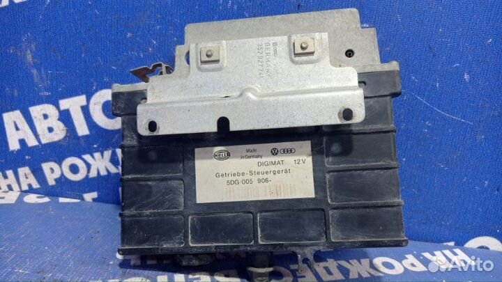 Блок управления АКПП Volkswagen Passat B3 седан