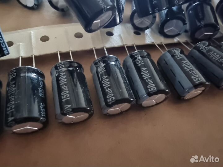 Конденсаторы 150мкФ 100в 12,5х25 Jamicon