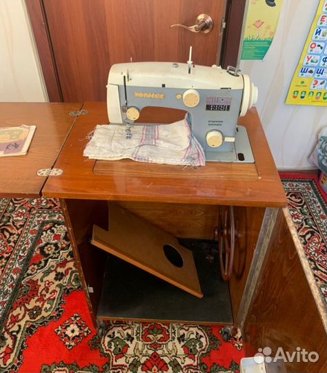 Швейная машина Veritas