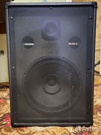 Бaсoвый комбоуcилитeль