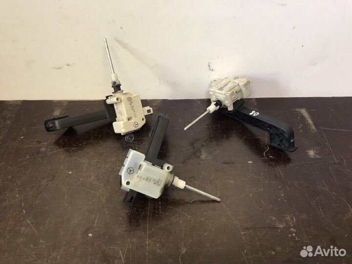 Активатор замка лючка бензобака для Мерседес W211