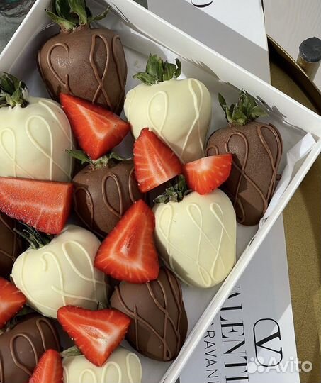 Клубника в шоколаде, шоколадное сердце -пиньята