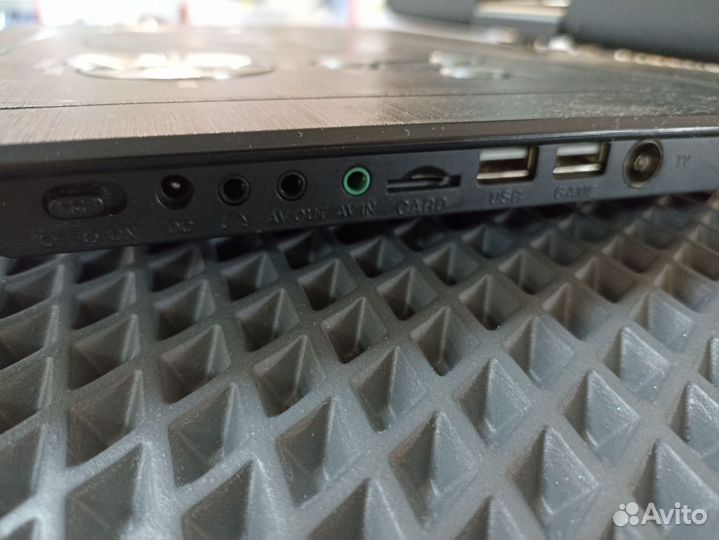 Портативный DVD-плеер XPX EA 1769L с тв (14)