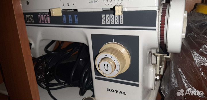 Швейная машина royal