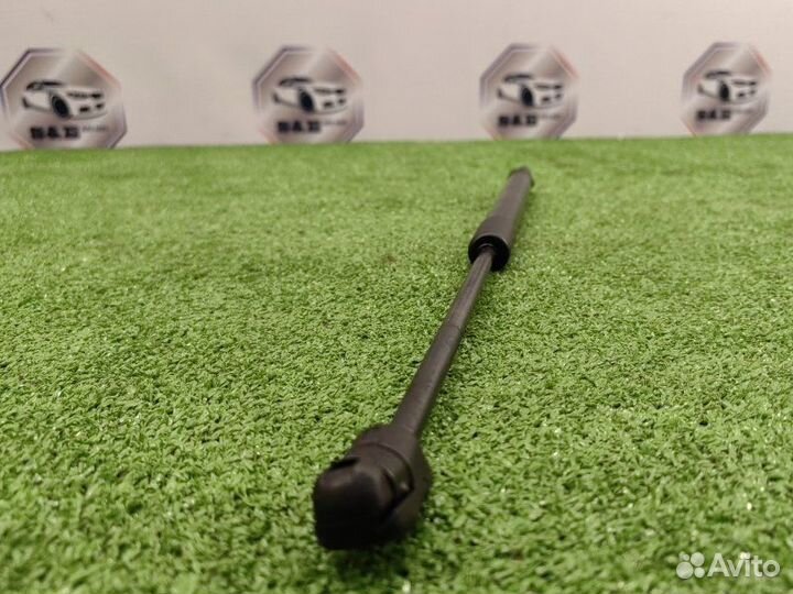 Амортизатор капота Bmw X5 E70 LCI N57D30A 2012