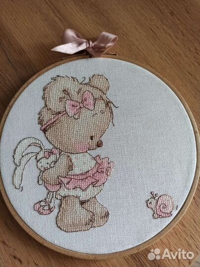 Декор в детскую, вышитое панно