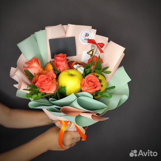 Букет из орехов и сухофруктов