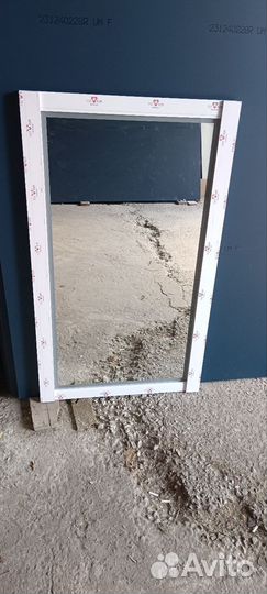 Зеркало в рамке