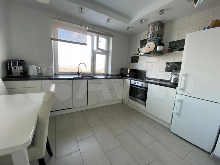 3-к. квартира, 85 м², 14/23 эт.